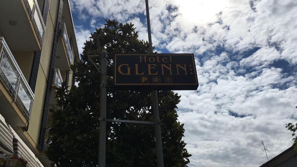 Hotel Glenn Rimini Buitenkant foto